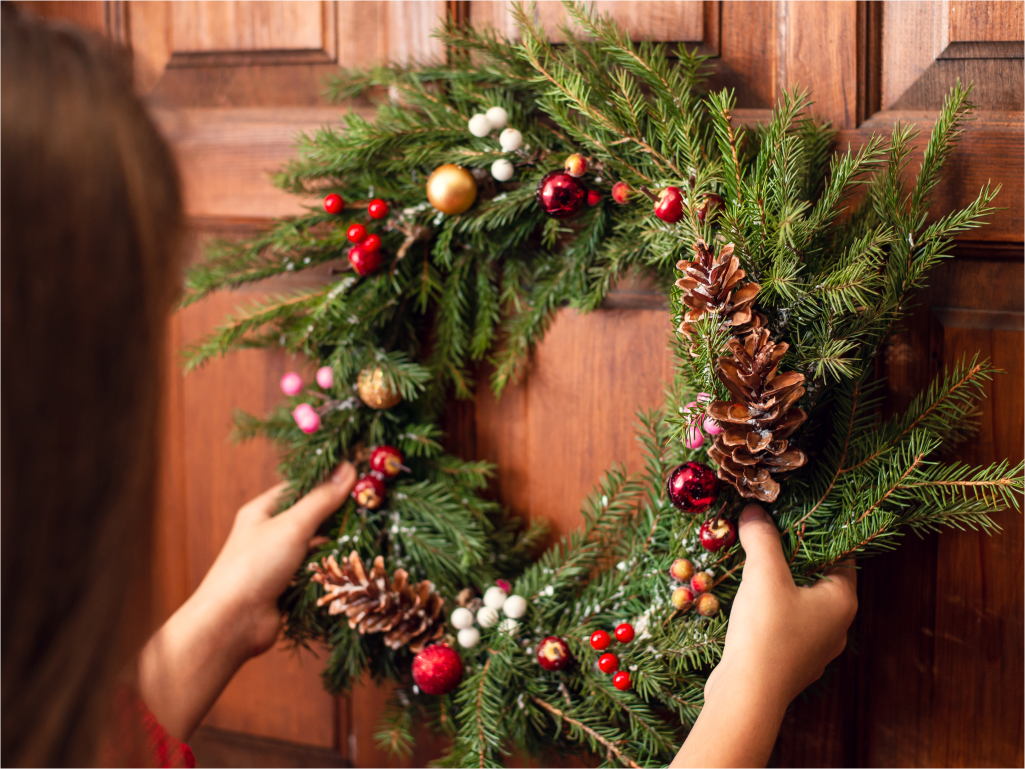 Guirlanda natalina na porta